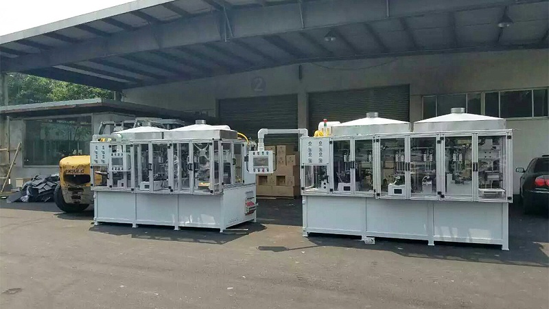 點焊機生產現場