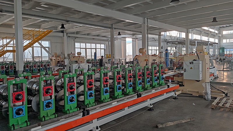 五菱車廂板流水線