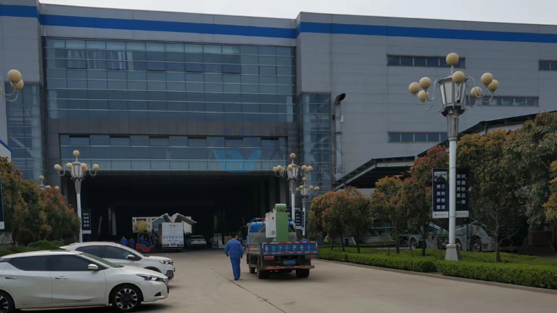 青島三利焊本中頻點焊機2