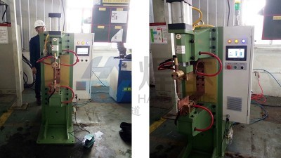 焊本為客戶安裝調(diào)試鍍鋅板中頻螺母點(diǎn)焊機(jī)